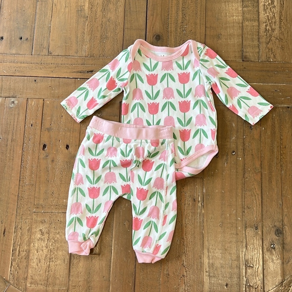 Monica + Andy pink tulip pant set